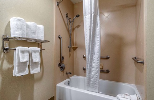Fort Walton Beach Hotel | Comfort Inn & Suites Fort Walton Beach - Destin West