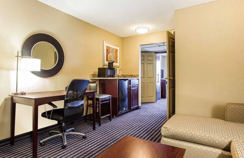 Smyrna Hotel | Comfort Inn & Suites Ballpark Area