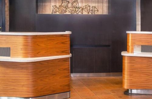 Bethlehem Hotel | Comfort Inn & Suites - Bethlehem Allentown ABE Airport