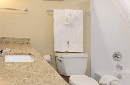 Downtown Des Moines Hotel | Comfort Inn & Suites Event Center