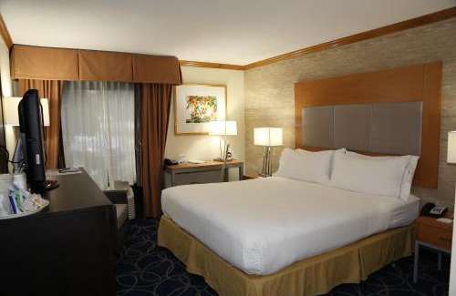 Energy Corridor Hotel | Comfort Inn & Suites Houston I-10 West Energy Corridor