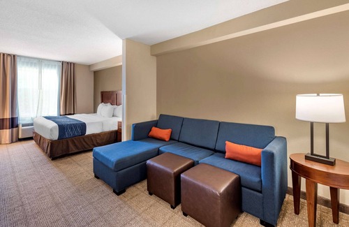 Northwest Hotel | Comfort Inn & Suites Virginia Beach - Norfolk Airport