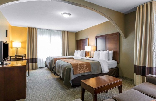 Pierpont Bay Hotel | Comfort Inn & Suites Ventura Beach
