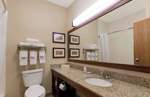 Wichita Hotel | Comfort Inn East