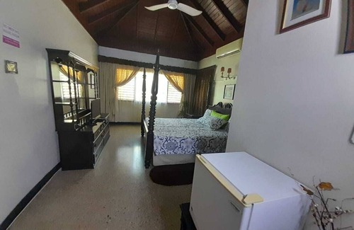 Montego Bay Casa | Comfort Kingdom Villa Bed & Breakfast