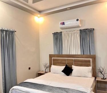 Gulshan-e-Iqbal Hotel | Comfort lodge Guest House