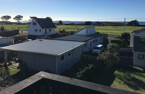 Papamoa Beach Cabina | Comfort near the beach