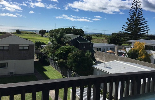 Papamoa Beach Cabina | Comfort near the beach