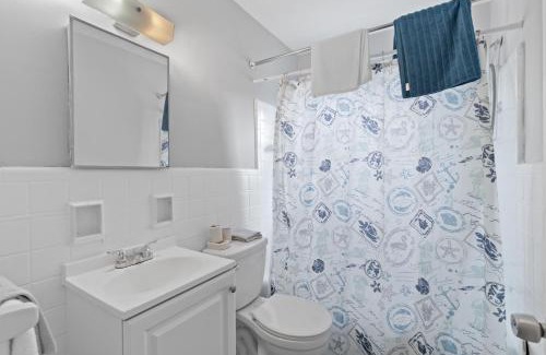Mount Airy Casa | Comfort room in Cincinnati