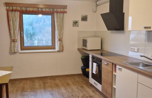 Faistenau Otro | Habitación confort con ducha y aseo - granja orgánica Seemanngut