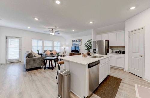 Hutto Casa | Comfort & Space:4BRHome in Hutto