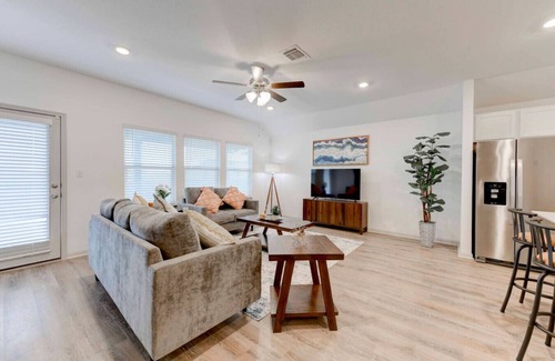 Hutto Casa | Comfort & Space:4BRHome in Hutto