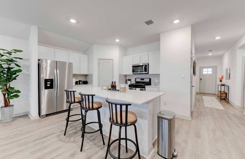 Hutto Casa | Comfort & Space:4BRHome in Hutto