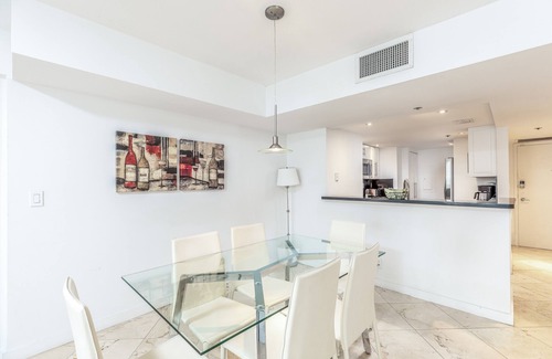 Downtown Miami Apartamento | Comfort, Space and Perfect Sunset
