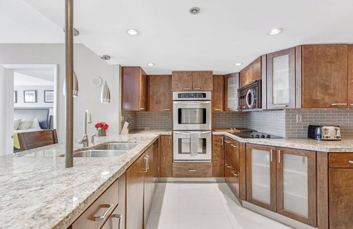 Downtown Miami Apartamento | Comfort, Space and Perfect Sunset