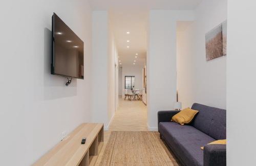 Benicalap Apartamento | Comfort Stay for 7 pax - Terrace & Jacuzzi