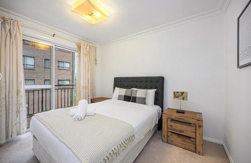 Bankstown Casa | Comfort Stay in Bankstown Free Parking