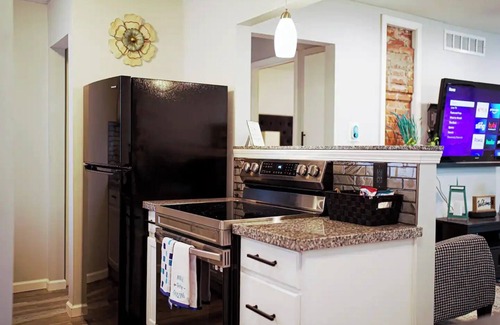 Wichita Apartamento | Comfort stay, with Luxe feel. Come pamper yourself