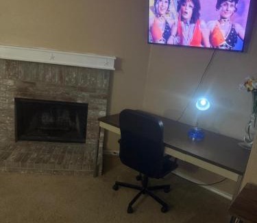 Justin Casa | Comfort Stays Relax in a Cozy King Bedroom