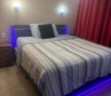Justin Casa | Comfort Stays Relax in a Cozy King Bedroom