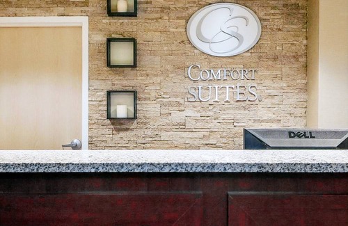 Tulsa Hotel | Comfort Suites Central/I-44