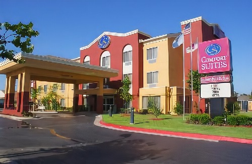Tulsa Hotel | Comfort Suites Central / I-44