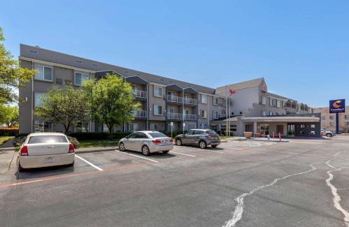 Irving Hotel | Comfort Suites DFW Airport