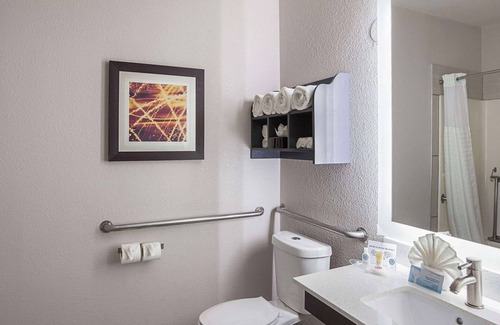 Lewisville Hotel | Comfort Suites Lewisville