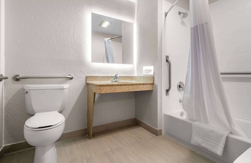 Stevens Point Hotel | Comfort Suites Stevens Point
