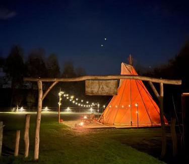 Lembeke Otro | Comfort Tipi Marie, Tipi Bo Deluxe & tent Nicolaï - 'Glamping in stijl'