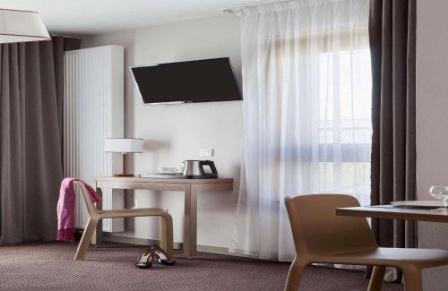 Annemasse Hotel | Comfort Triple Room near Geneva