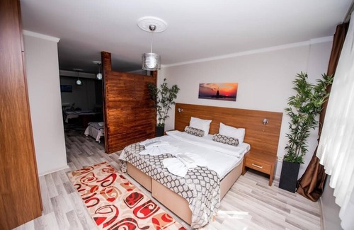 Emin Sinan Apartamento | Habitación Triple Confort con Kichenette