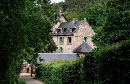 Saint-Leonard-des-Bois Cabaña | Casa rural acogedora con Wi-Fi, sauna, cercana a actividades naturales