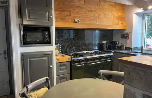 Saint-Pal-de-Chalencon Cabaña | Comfortable accommodation in a quiet mountain setting