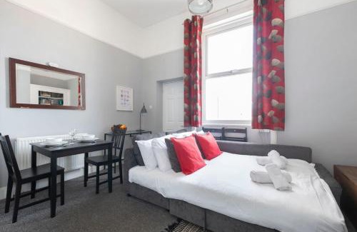 Cheltenham Apartamento | Comfortable 1-Bed Flat Near Pittville Park