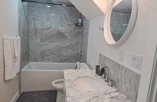 Saskatoon Casa | Comfortable 2-Bed Basement Suite | Easy Airport & City Access