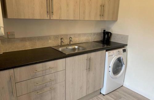 Erdington Apartamento | Comfortable 2 bedroom Apartment 7 Minute Walk to Train Station