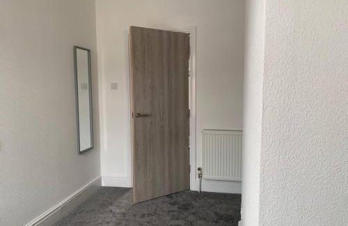 Erdington Apartamento | Comfortable 2 bedroom Apartment 7 Minute Walk to Train Station