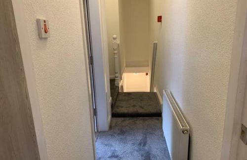 Erdington Apartamento | Comfortable 2 bedroom Apartment 7 Minute Walk to Train Station