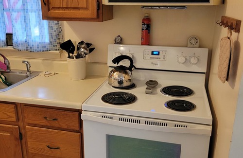 Palmyra Apartamento | Comfortable 2 bedroom close to Hershey, perfect for traveling nurses!