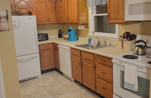 Palmyra Apartamento | Comfortable 2 bedroom close to Hershey, perfect for traveling nurses!