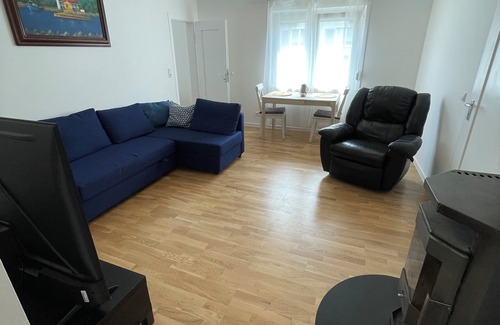 Stuttgart Apartamento | Comfortable 2-bedroom apartment with WiFi in Lovely Plieningen!