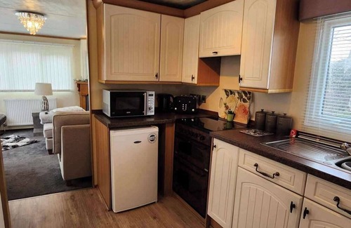 Rhuddlan Cabina | Comfortable 3 Bedrooms Caravan - Close to Castle