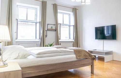 Neulerchenfeld Apartamento | Comfortable 2BR Apt, Near Wiener Stadthalle