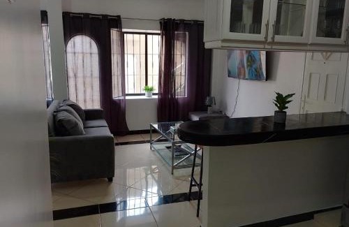 Guayaquil Casa | Comfortable 3-Bedroom Apartment, close to the American Consulate