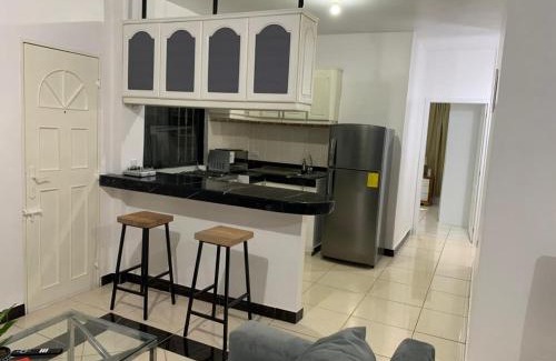 Guayaquil Casa | Comfortable 3-Bedroom Apartment, close to the American Consulate