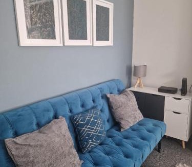 Coventry Casa | Comfortable 3 Double Bed Victorian Terrace from Luxus Stays