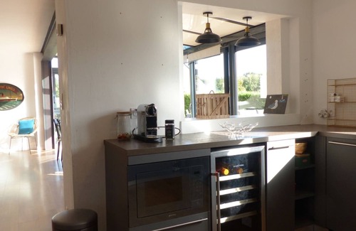 Larmor-Baden Chalet De Esquí | Comfortable 3* house with swimming pool
