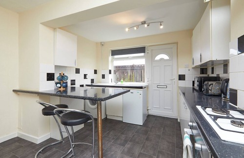 Hucknall Casa | Comfortable 4-Bed House in Hucknall, Nottingham