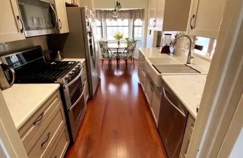 South Tulsa Casa | Comfortable 4 bedroom home in South Tulsa